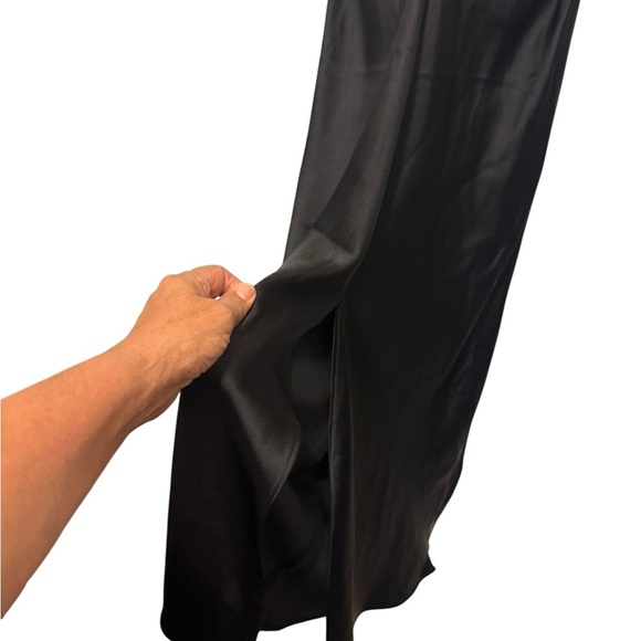 Zara Black Satin Garment - Picture 7 of 9